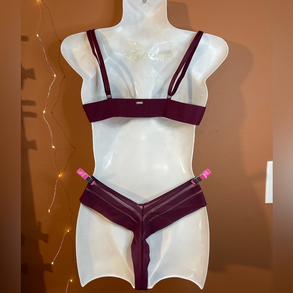 Maroon Vs Set - image 4